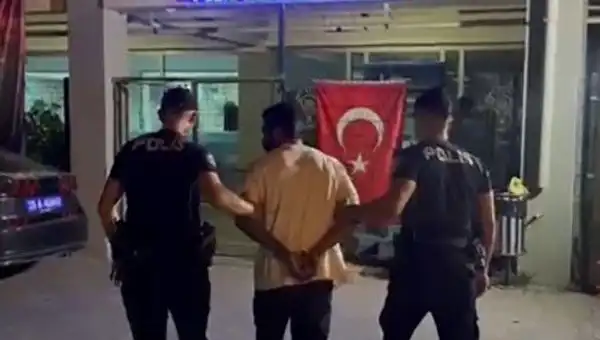 Firari 18 Yıl 9 Aylık Ceza ile İzmir'de Yakalandı!