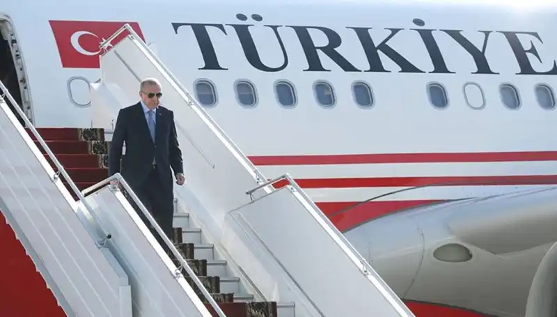 Cumhurbaşkanı Erdoğan İtalya’daki Özlem Dolu Ziyaretin Ardından Türkiye’ye Döndü