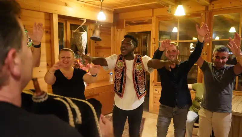 Gana’dan Rizeli olan genç, tıp fakültesini başarıyla tamamladı!
