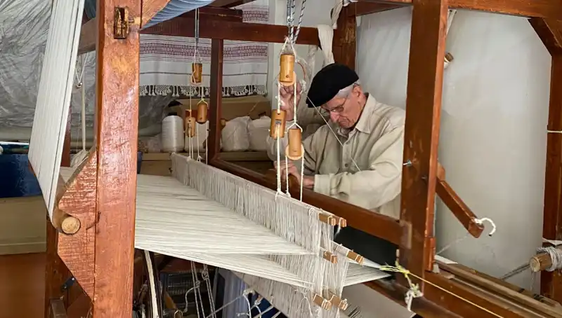 62 Yıldır İpin Sanata Dönüşmesi: Usta Bir Elin Hikayesi