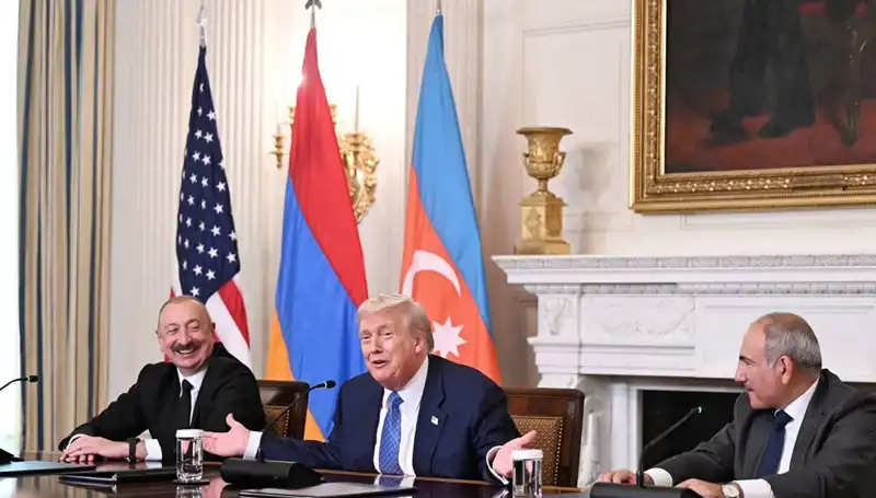 Aliyev’den Ermenistan’a Tarihi Anayasa Çağrısı: Zaman Kaybetmeyin!