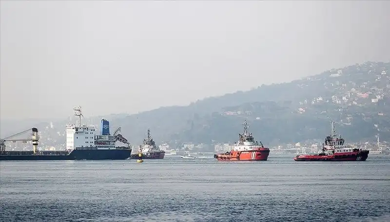 İstanbul Boğazı'nda Gemi Trafiği Askıya Alındı: Sebep Nedir?