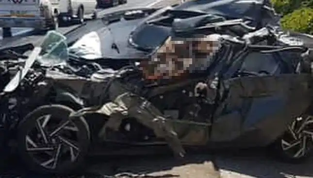 Şanlıurfa'da Feci Kaza! Otomobil Tankere Çarptı: 1 Kişi Hayatını Kaybetti