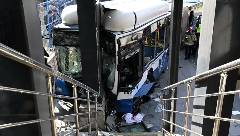 Ankara'da Belediye Otobüsü Kaza Yaptı: 27 Yaralı, Durumu Ağır Olanlar Var!