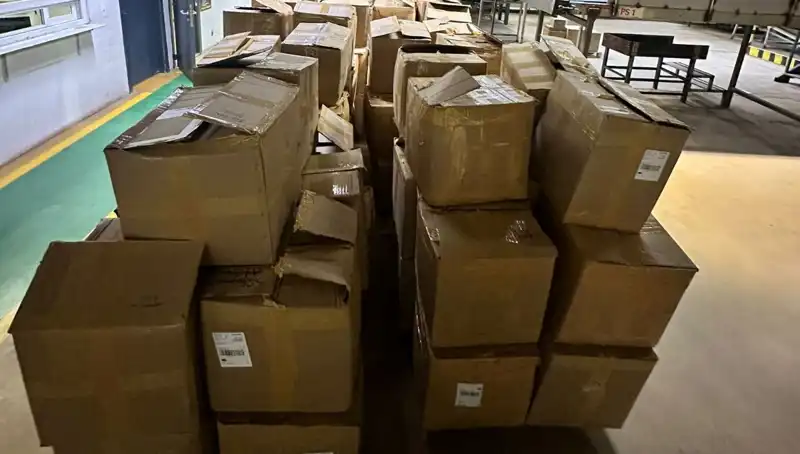 Kargo Şirketine Baskın: Depoda Yakalanan Kaçak Tütün Miktarı Şaşırttı