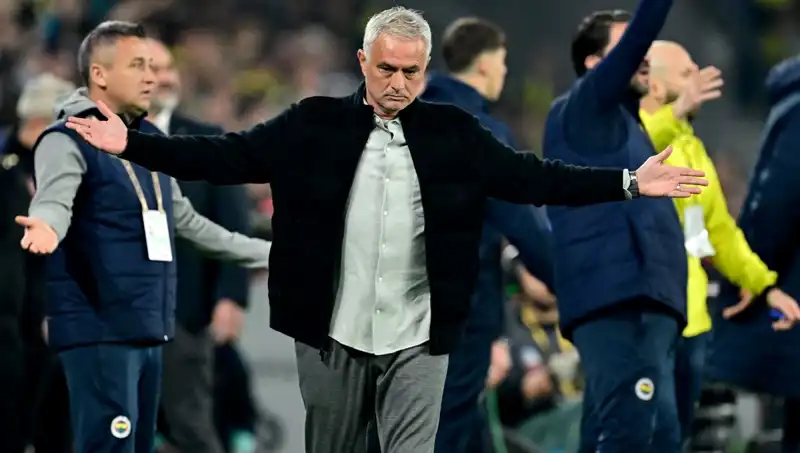 Mourinho'ya Yönelik Sert Eleştiriler: "Modası Çoktan Geçti!"