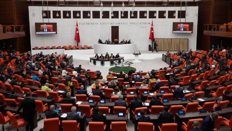 Türkiye'de 10'uncu Yargı Paketi Meclis'ten Geçti: Neler Değişecek?
