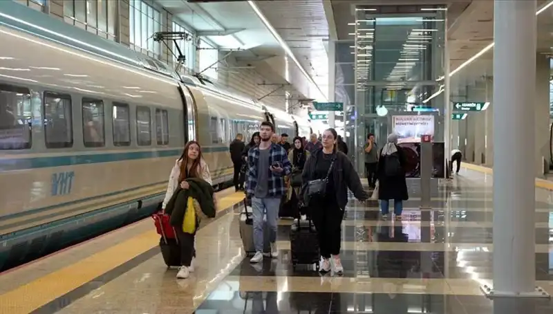 Yüksek Hızlı Tren Seferlerine Ek Düzenlemeler Geliyor: Yeni Rota ve Saatler