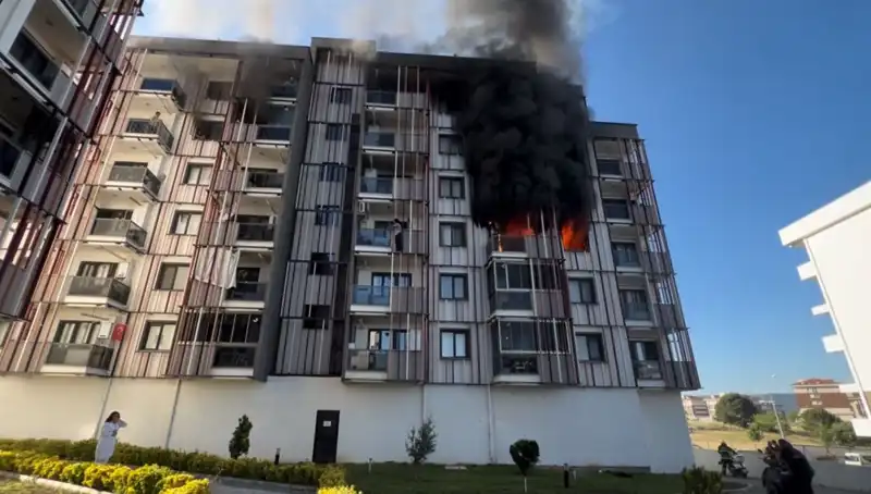 Çanakkale'de Yangınla Uyananvatandaşların Korku Dolu Anları