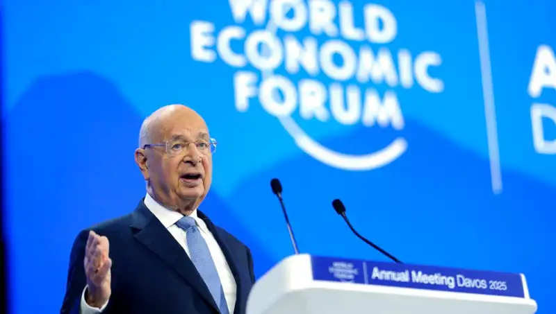Klaus Schwab, Davos Dünya Ekonomik Forumu'ndan İstifa Etti: Ardında Ne Var?