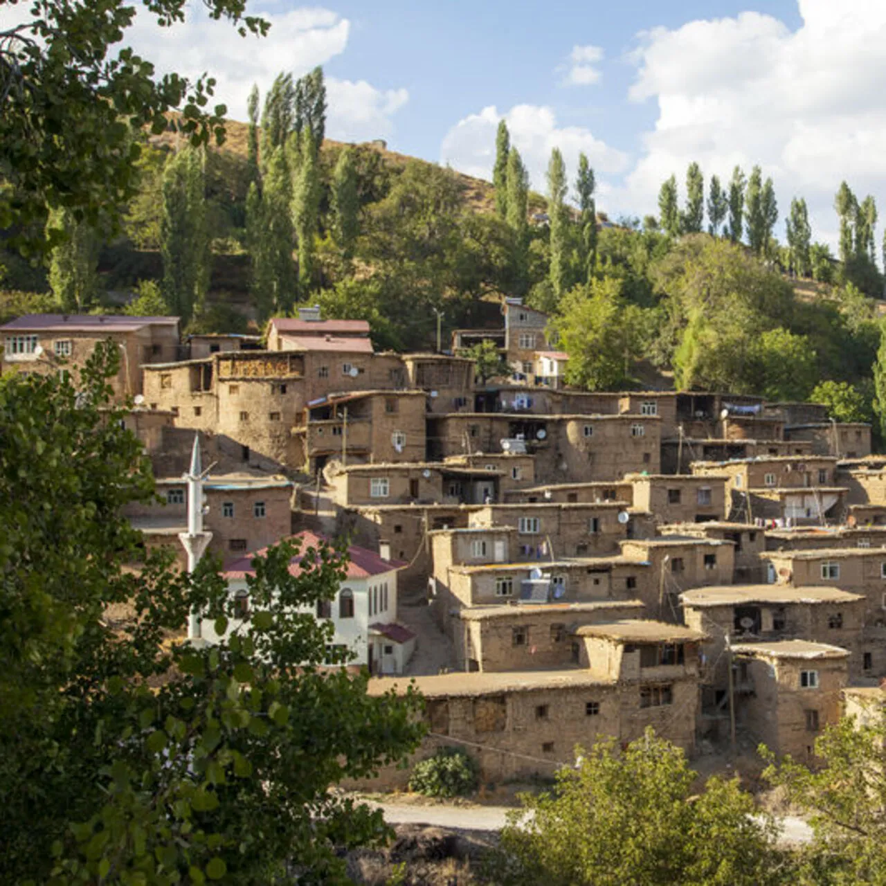 Bitlis’in Tarihi Taş Evleri Görüntülendi: Geçmişin Mirası Gün Yüzüne Çıkıyor