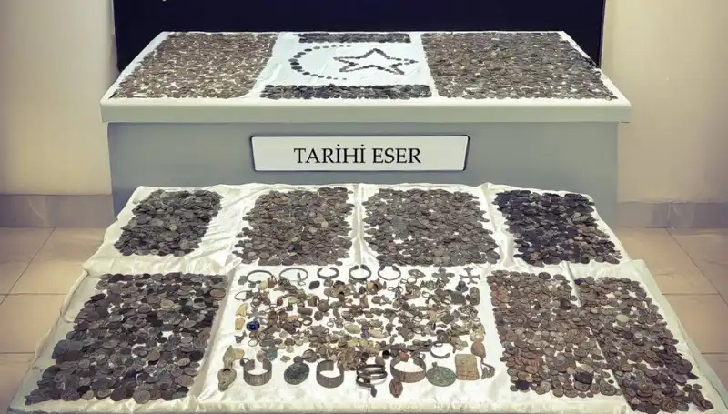 Sınır Kapısında Tarihi Eser Rüzgarı: 12 Bin 770 Parça Ele Geçirildi
