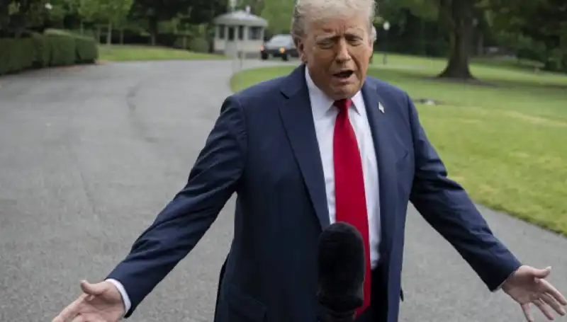 Trump'tan Çarpıcı Açıklama: "Ülkelerin Savaşması Gerekebiliyor"