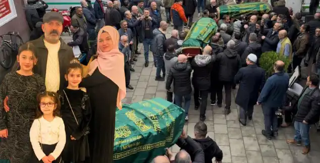 Rize'de Hayatını Kaybeden Kız Kardeşlere Duygu Dolu Veda Töreni