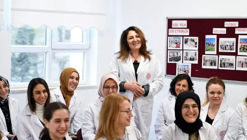 Ücretli Öğretmenlik Başvuruları Başladı! MEB Detayları ve İlçe Listesi