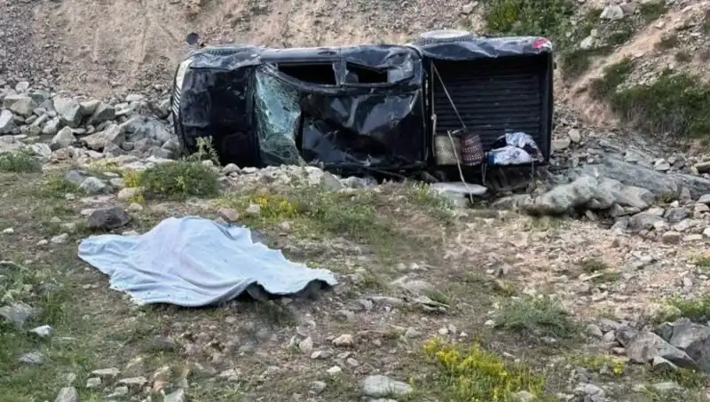 Gümüşhane'de Korkunç Kaza: Bir Ölüm, Beş Yaralı