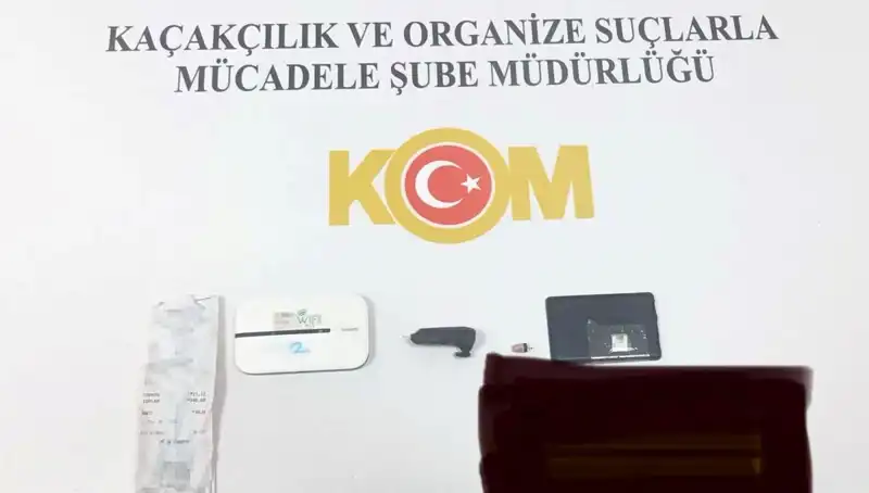 Ehliyet Sınavında Kopya Düzenekleriyle Yakalananlar Suçüstü!