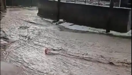 Sivas’ta Aniden Bastıran Sağanak ve Dolu, Hayatı Felç Etti!