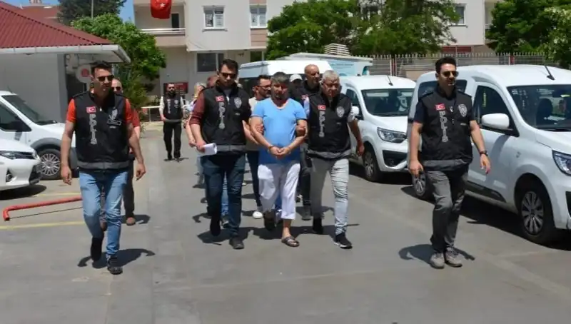 Lüleburgaz'da Fuhuş Operasyonunda 10 Gözaltı, Şok Detaylar Ortaya Çıktı
