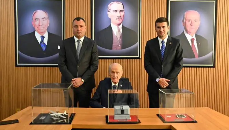 MHP Lideri Bahçeli, Ülkü Ocakları’nda Gençlerle Buluştu: Yeni Dönem Vurgusu