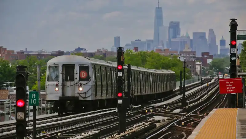 Metro Sörfü Nedir? 15 Yaşındaki Genç Hayatını Kaybetti
