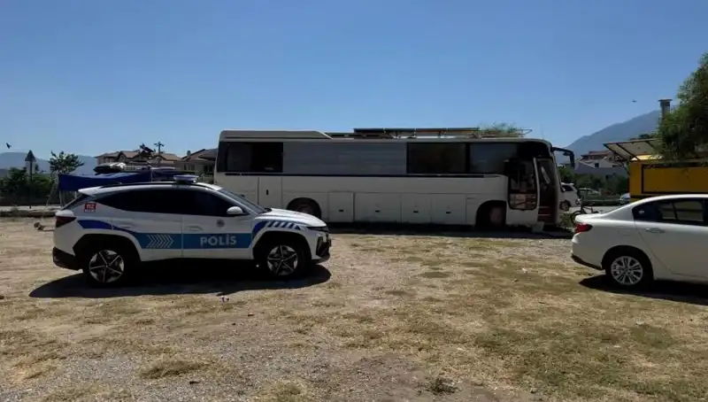 Fethiye’de Yürekleri Burkan Olay: Otobüste Yaşayan Şoför Hayatını Kaybetti