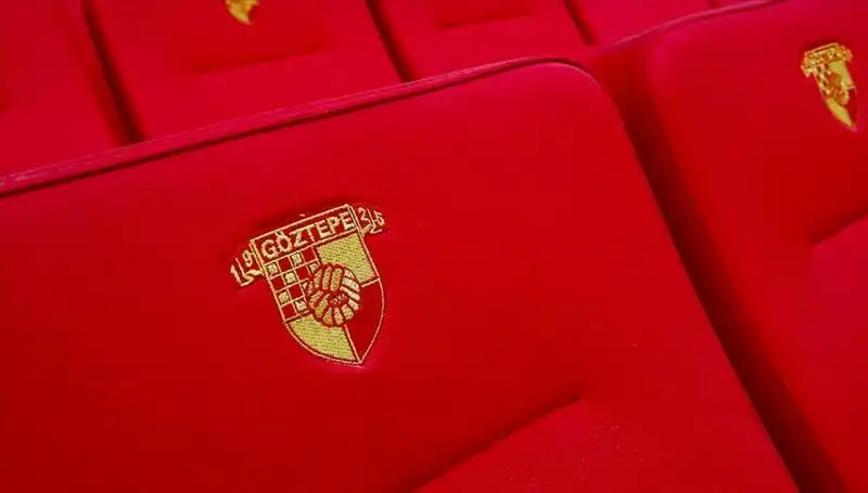 Göztepe, Junior Olaitan ile Sözleşme İmzaladı: Yeni Umutlar mı Geliyor?
