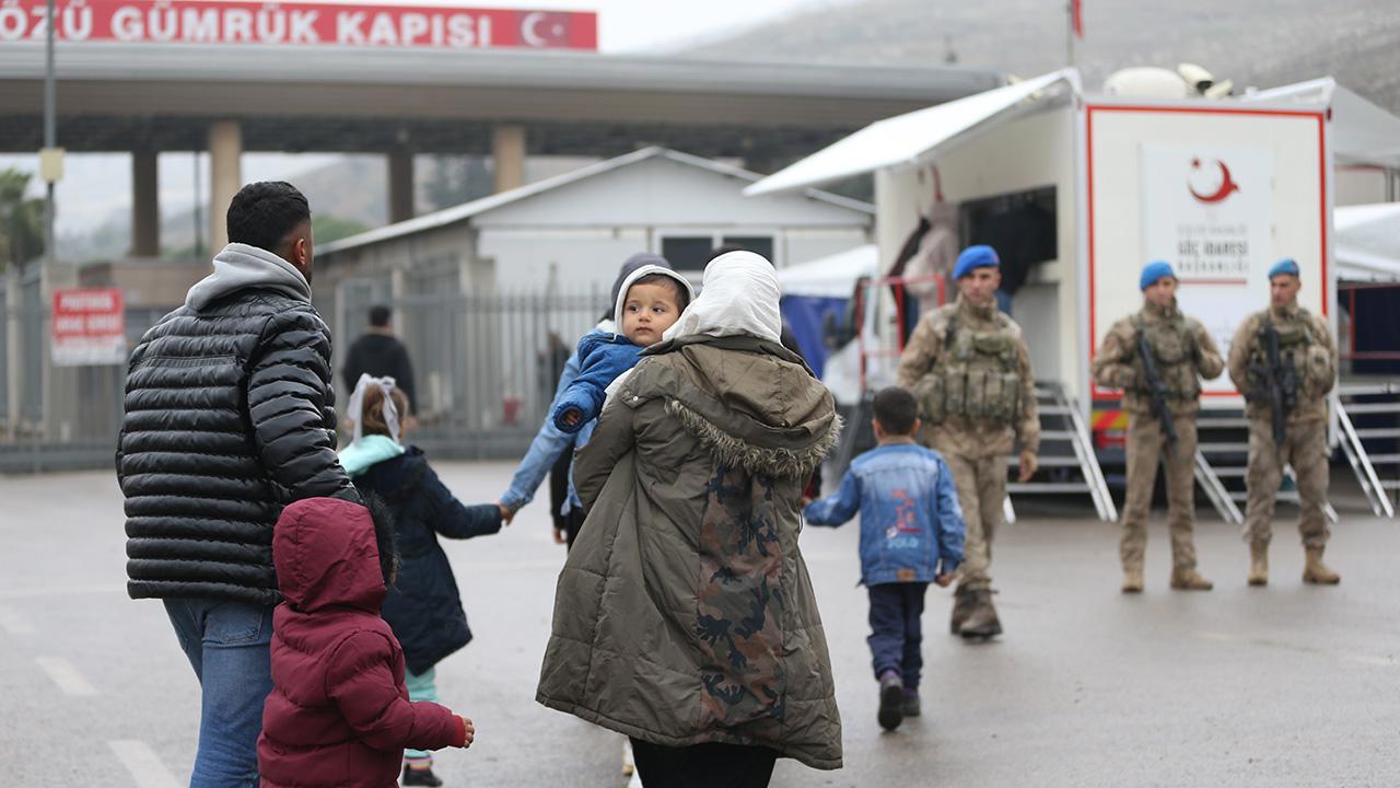 Son 1 Aylık Dönüş Rekoru: 52 Bin 622 Suriyeli Ülkesine Geri Döndü