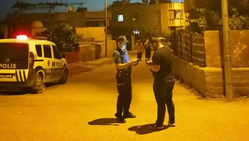 Evine Ateş Açan Husumetlisinden Kaçan Şahıs Panik İçinde
