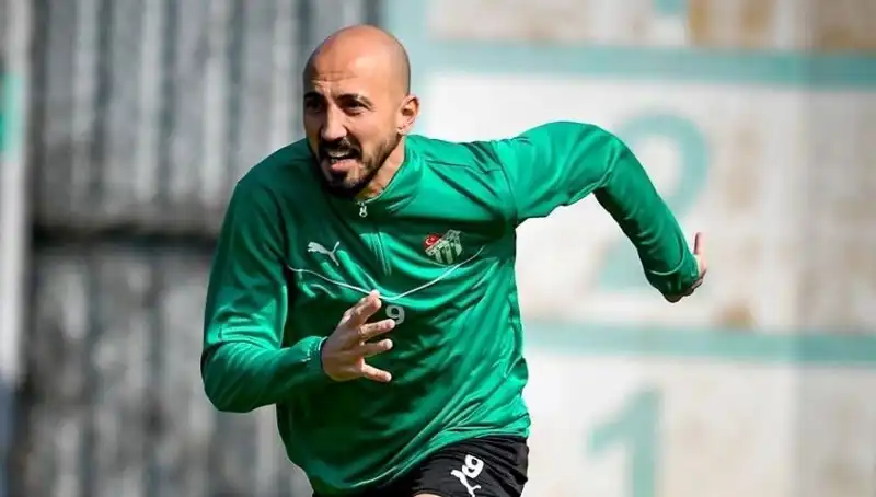 Milli Futbolcudan Şok Açıklama: 2. Lig'e Transfer Olabilir!