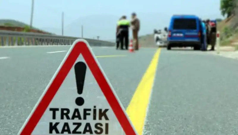 Otomobil-Kamyon Çarpışması: Olay Yerinde Can Kaybı ve Yaralılar