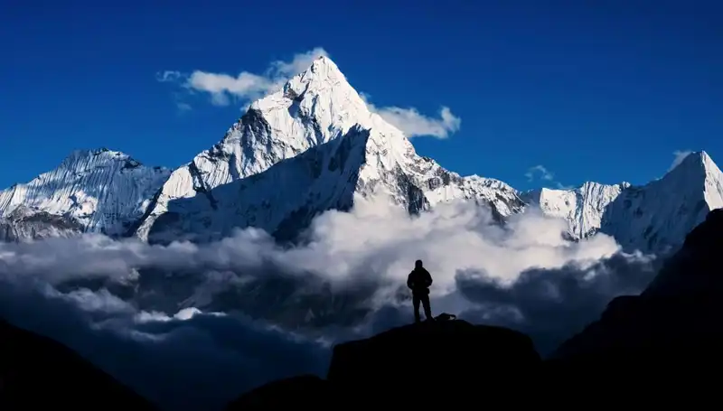 Everest Dağı'nda Bir İlk: Tırmanış Deneyimi Tamamen Yenilikçi Bir Yöntemle Değişiyor