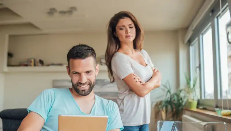 Seven Kıskanır mı? Psikologların Yorumları ve Gerçekler