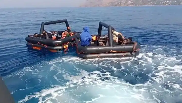 Ayvacık'ta Dramı Terk Eden 19 Kaçak Göçmen Kurtarıldı