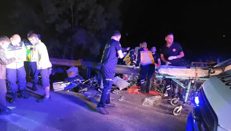 Kazada Minibüsten Savrulan Yolcuların Yaşam Mücadelesi