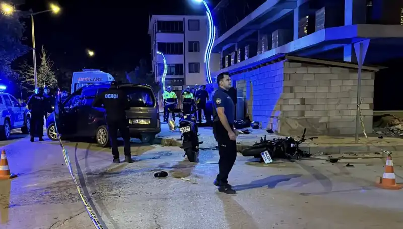Motosiklet Kazasında Feci Son: İki Genç Hayatını Kaybetti!