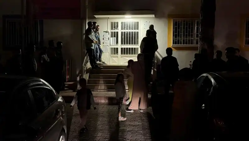 Anaokulu Kaydı İçin Gece Kuyruğuna Giren Veliler Ne Yaşadı?