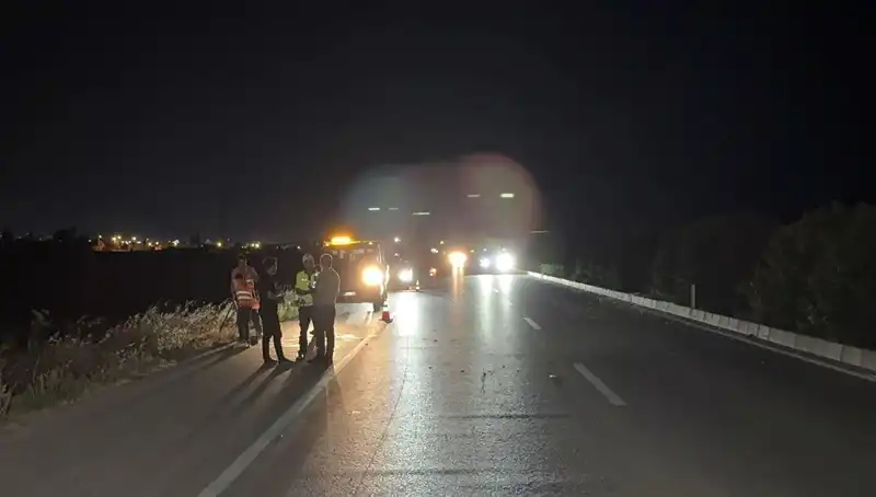 Adana'da Üç Araçlık Zincirleme Trafik Kazası: Yaralılar ve Nedenleri