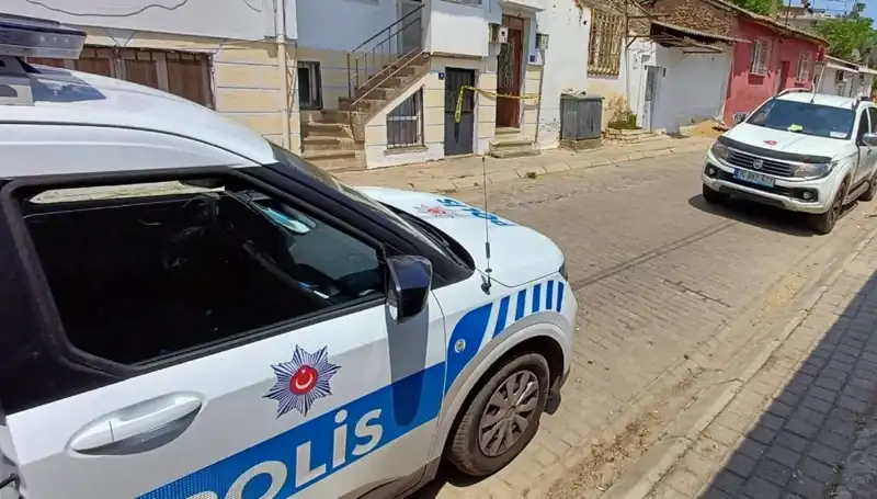 Evdeki Kötü Koku, Gizemli Ölümün İzini Sürdürüyor