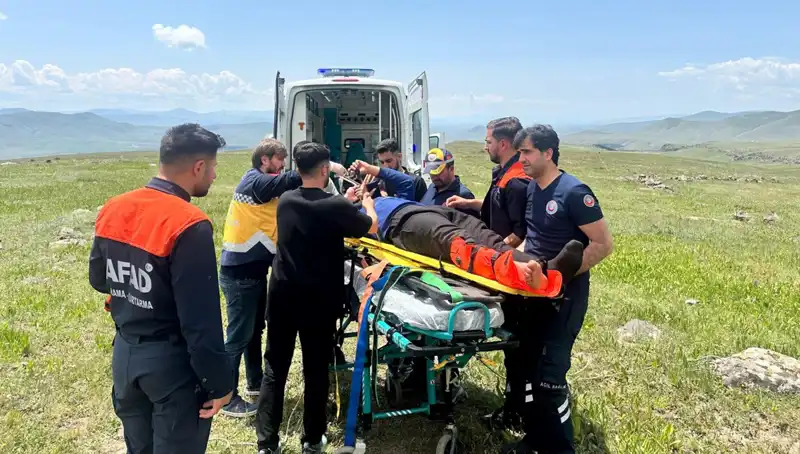 Kayalıkta Düşen Çobana Şok Kurtarma Operasyonu: Hayat Kurtaran Anlar