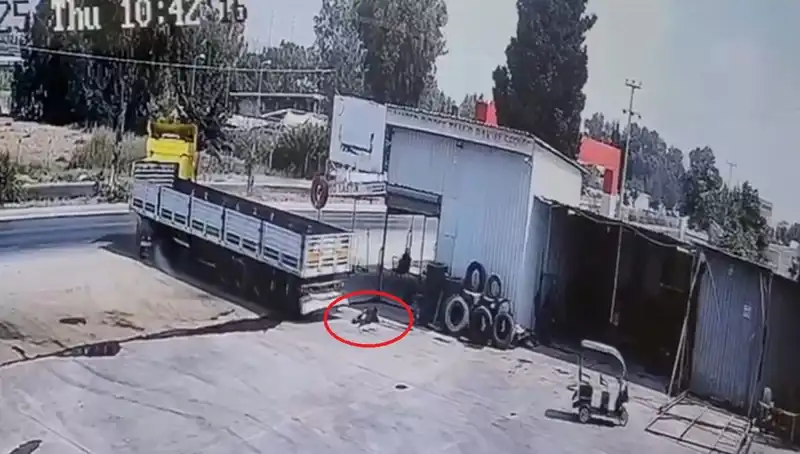 Genç İşçinin Trajik Ölümü: TIR'ın Altında Kalarak Hayatını Kaybetti