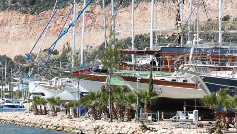 Kaş’ta Gezi Tekneleri Sezonu Açılıyor: Tatilcileri Bekliyor