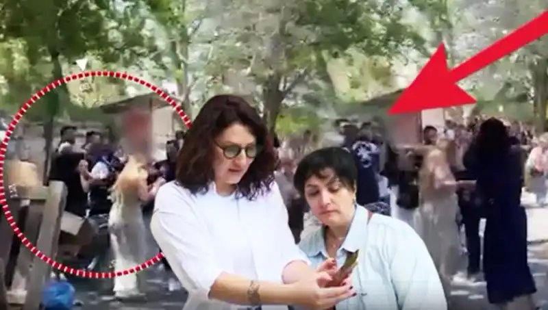 ** 5 Kadının Rüyası Kabusa Döndü: Tatilde Yaşadıkları Korkunç Olay!