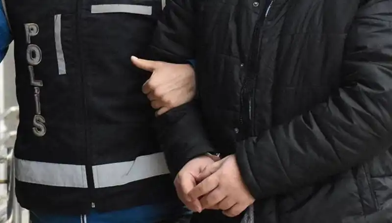 FETÖ'ye Darbe: Emniyet ve TSK'da Büyük Operasyon Gerçekleşti