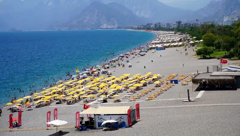 Yazın Sıcak Hava Dalgası, Sahilleri Fırtına Gibi Doldurdu