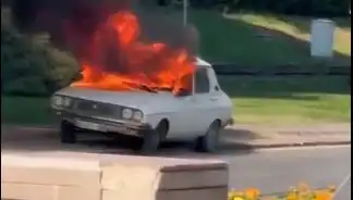 Meclis Önünde Beyaz Toros Yangını: ÖTV İndirimi İçin Yapılan Protesto
