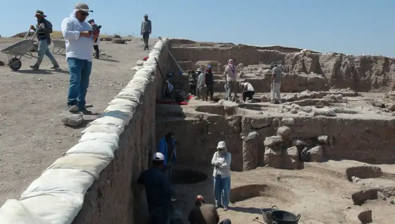 Oylum Höyük: Kilis’te Sıcak Havaya Rağmen Kazı Çalışmaları Devam Ediyor