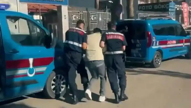 10 İlde Gerçekleşen Dev Suç Operasyonunda 74 Gözaltı