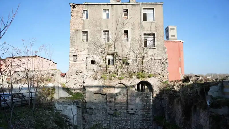 İstanbul'da 1600 Yıllık Tarihi Yapı, Dört Dönemi Bir Arada Yaşatıyor