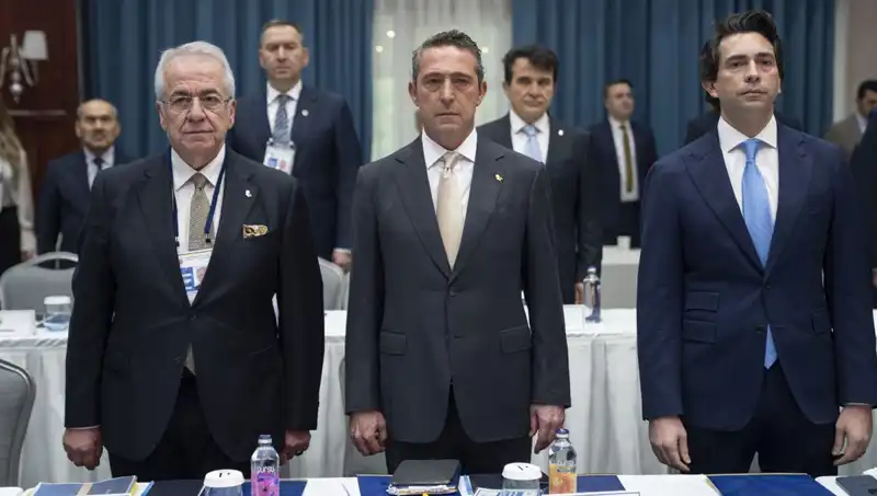 Fenerbahçe'nin Sezon Sonu İmza Sayısı Hayran Bıraktı